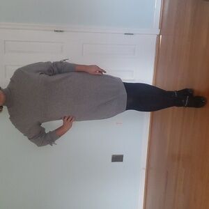 Uniqlo gray 100% cashmere turtle neck dress. US size L.